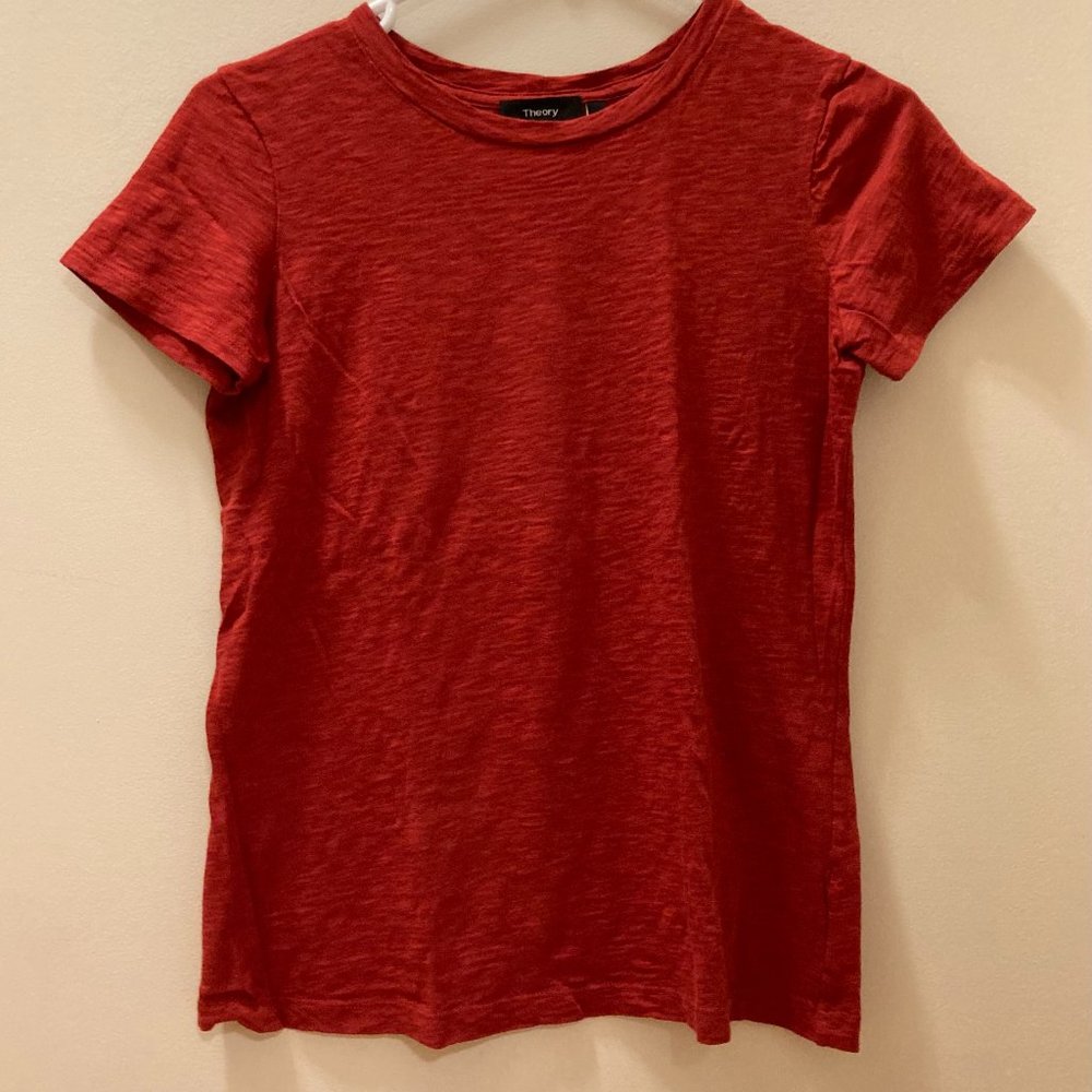 THEORY Red Short Sleeve Tee